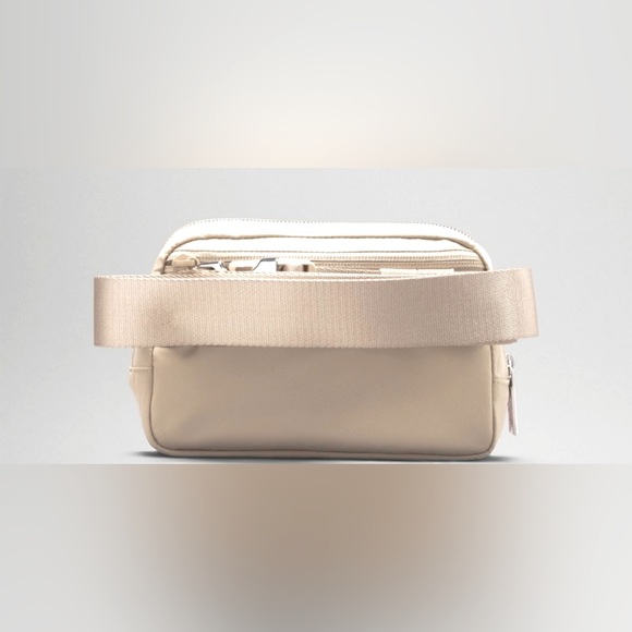 🆕 Lululemon everywhere belt bag 1L Opal/Trench White- Rare & Discontinued -firm - Picture 2 of 3